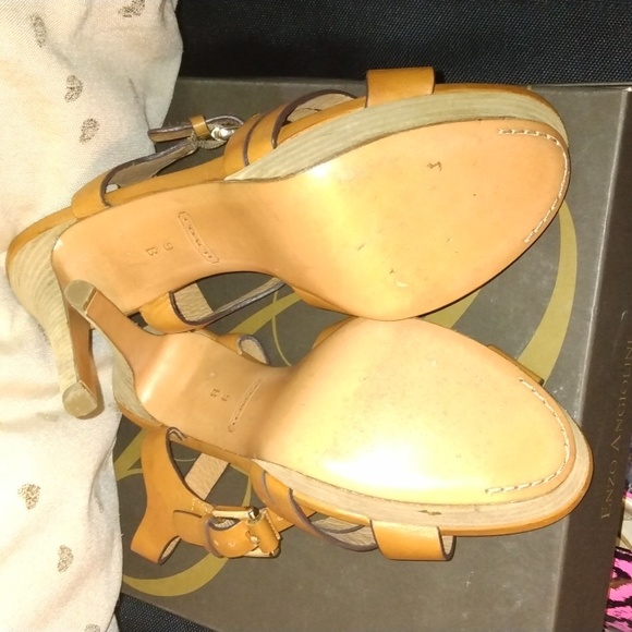 Coach Dani women's tan strap platform heels sz 9B - Picture 7 of 17